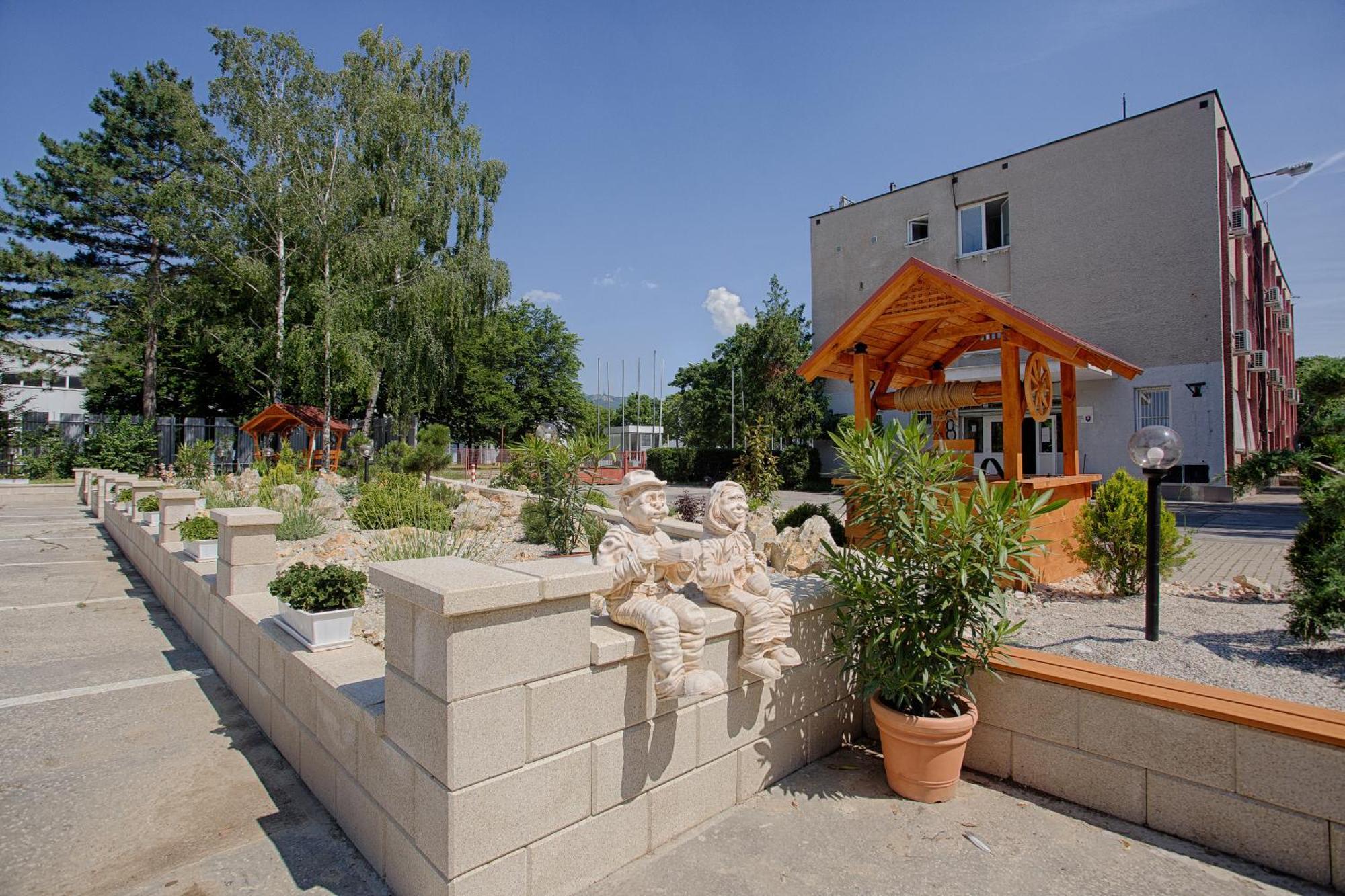 Agro Complex Apartments Nitra Eksteriør billede