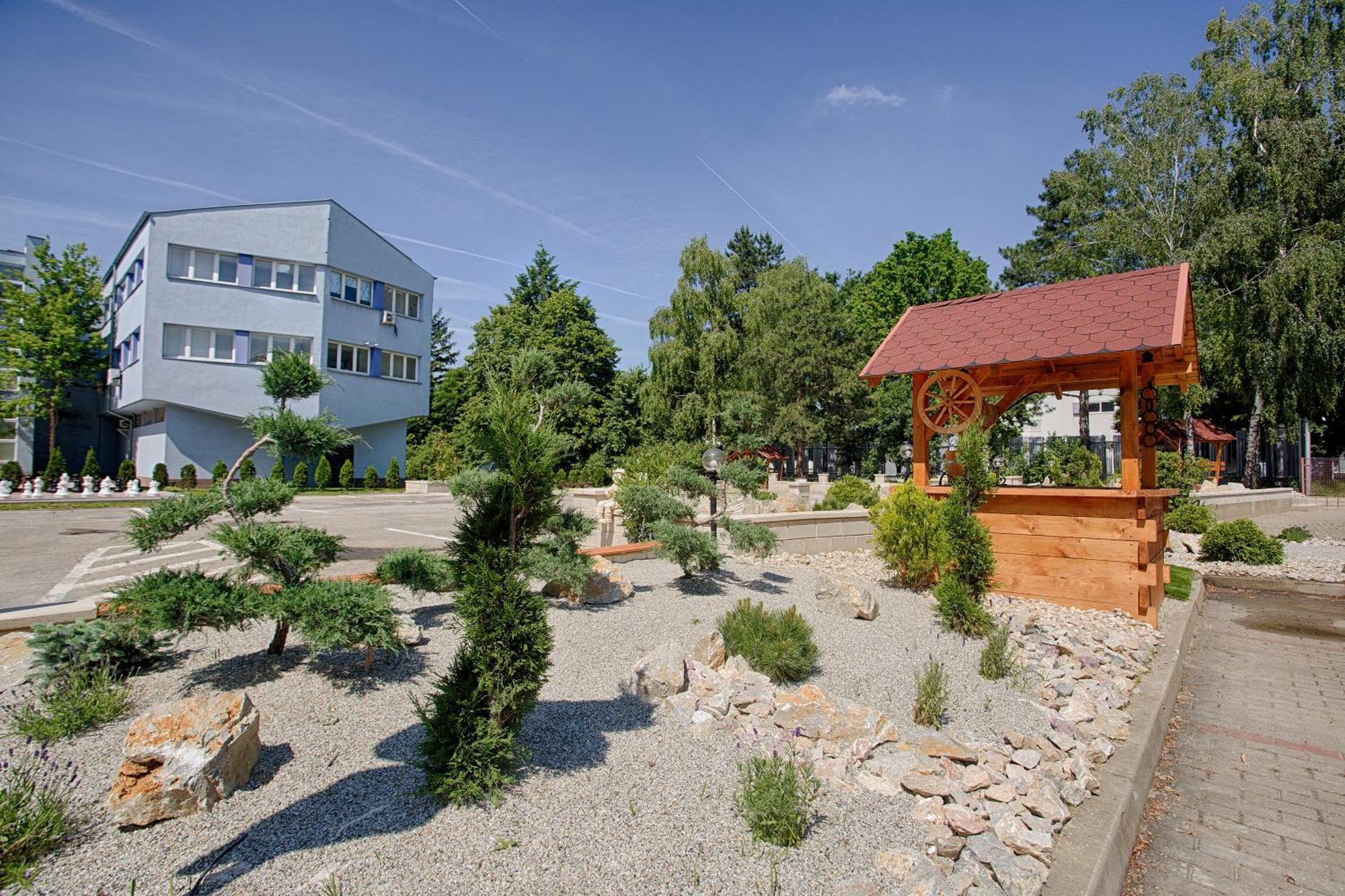 Agro Complex Apartments Nitra Eksteriør billede