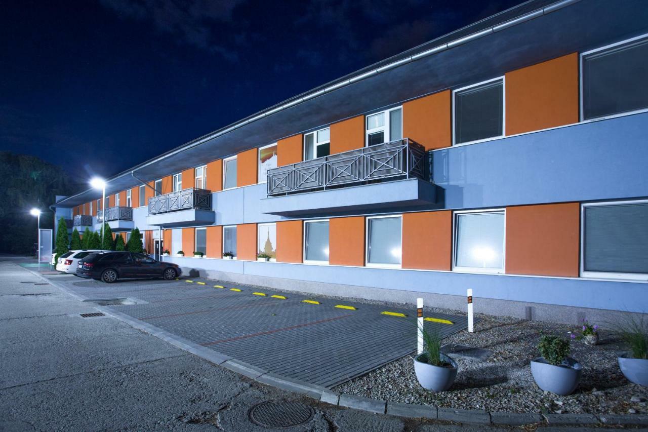 Agro Complex Apartments Nitra Eksteriør billede